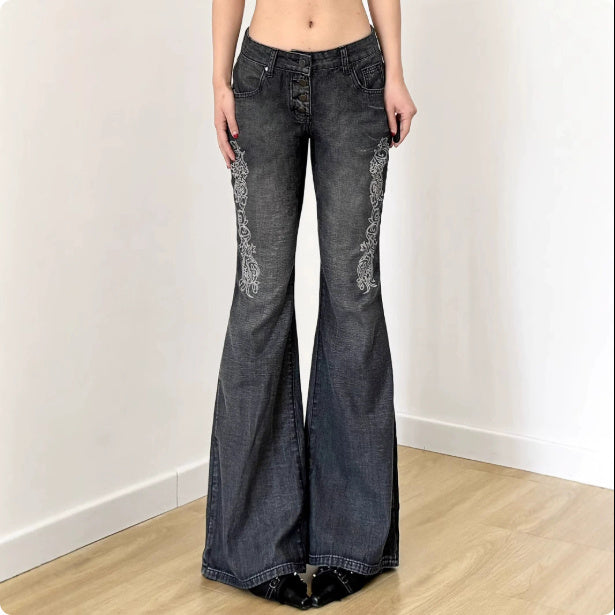 Dark Washed Denim – Old-School Cool, Modern Fit